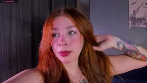 Snapshot of helena_cole chatting on January 2026 01:50:01 PM helena online show from January 2026 01:50:01 PM