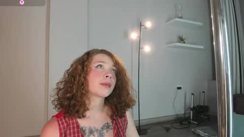 Snapshot of helena_cole chatting on February 2026 09:27:01 PM helena online show from February 2026 09:27:01 PM