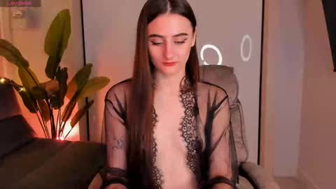 Snapshot of helena_lorente chatting on December 2024 08:45:01 PM Helen online show from December 2024 08:45:01 PM