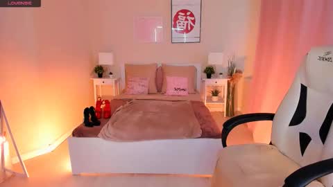 Helena online show from September 2025 01:44:02 PM