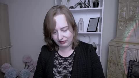 Helen online show from October 2025 06:56:01 AM