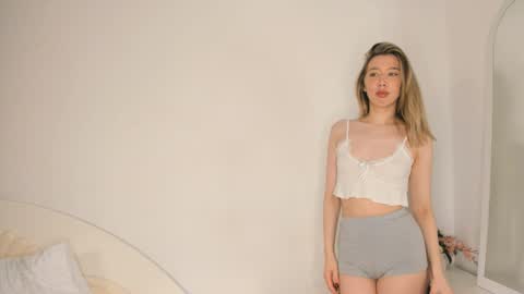 Sarah  here Help to make 100 thumbs up  online show from January 2025 03:44:02 AM