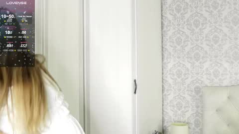 Sarah  here Help to make 100 thumbs up  online show from February 2025 04:58:02 PM