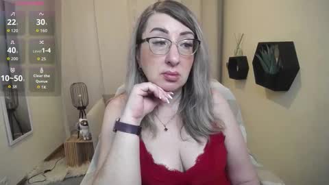 helenenigma online show from February 2026 07:32:02 PM