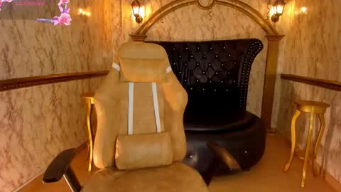 Helen or Hells online show from November 2025 12:02:02 PM