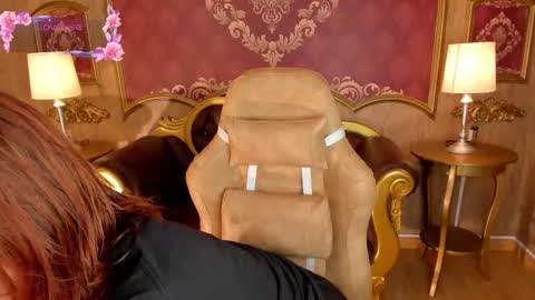 Helen or Hells online show from November 2025 12:06:01 PM