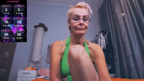 Helga online show from October 2025 03:12:01 PM