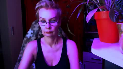 Helga online show from March 2026 04:01:01 PM