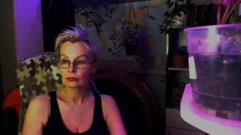 Snapshot of helgahimmele chatting on May 2026 05:42:02 PM Helga online show from May 2026 05:42:02 PM