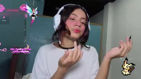 Snapshot of helia_n_amy chatting on October 2025 11:09:02 PM Helia Transfem and Amy online show from October 2025 11:09:02 PM