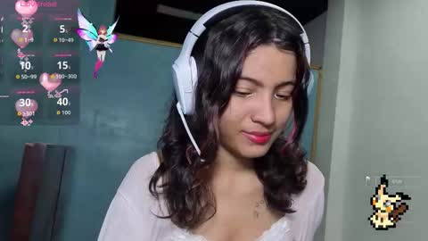 Snapshot of helia_n_amy chatting on November 2025 02:32:01 AM Helia Transfem and Amy online show from November 2025 02:32:01 AM