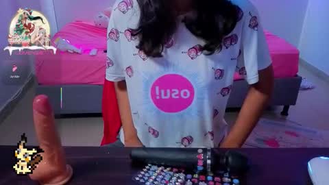 Snapshot of helia_n_amy chatting on December 2025 02:15:01 PM Helia Transfem and Amy online show from December 2025 02:15:01 PM