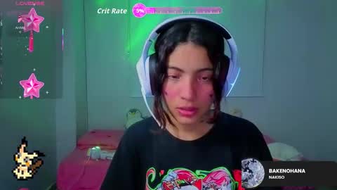 Snapshot of helia_n_amy chatting on December 2025 10:59:02 PM Helia Transfem and Amy online show from December 2025 10:59:02 PM