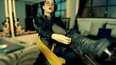 Heliconia online show from April 2026 11:27:02 PM