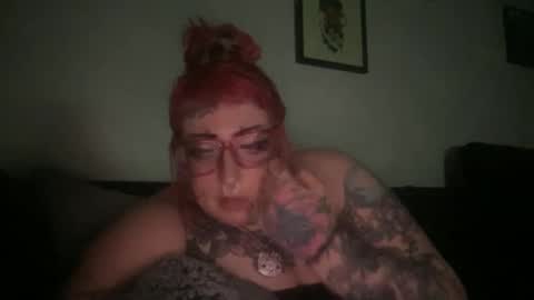 Snapshot of hell0kittyblood chatting on February 2025 12:48:02 PM Bunnie Rotz online show from February 2025 12:48:02 PM