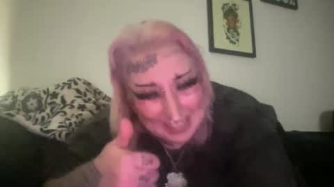 Snapshot of hell0kittyblood chatting on March 2025 04:02:02 AM Bunnie Rotz online show from March 2025 04:02:02 AM