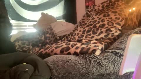 Snapshot of hell0kittyblood chatting on December 2025 06:02:01 PM Bunnie Rotz online show from December 2025 06:02:01 PM