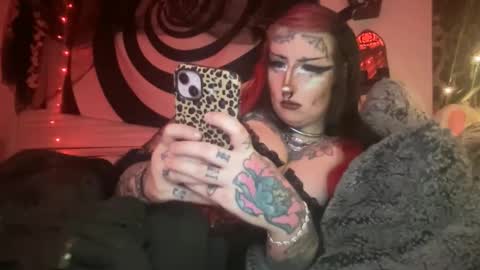 Snapshot of hell0kittyblood chatting on December 2025 06:41:02 AM Bunnie Rotz online show from December 2025 06:41:02 AM