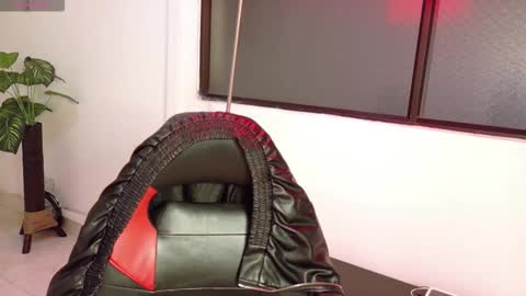 Snapshot of hell_girll_ chatting on November 2025 03:38:02 AM Hell Girl online show from November 2025 03:38:02 AM