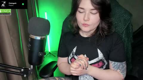 Red online show from April 2026 07:34:01 PM