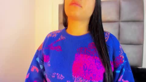 hellen__smith_ online show from September 2025 01:24:02 PM