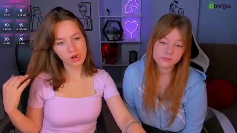 Helli online show from October 2025 07:01:02 PM