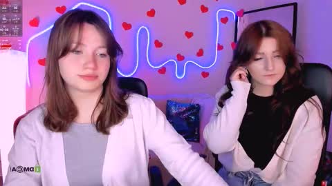 Snapshot of helli_belli chatting on February 2026 08:18:01 PM Helli online show from February 2026 08:18:01 PM