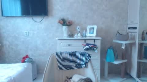 Snapshot of hellokittykaty chatting on January 2025 10:25:02 AM Victory online show from January 2025 10:25:02 AM