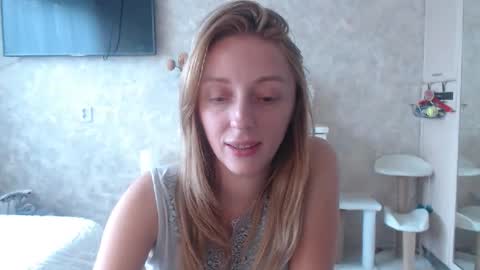 Snapshot of hellokittykaty chatting on September 2025 06:14:01 AM Victory online show from September 2025 06:14:01 AM