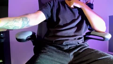 Snapshot of hellseph420 chatting on February 2025 02:20:02 AM Owner of your wallet online show from February 2025 02:20:02 AM