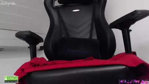 Snapshot of hellyride chatting on September 2025 12:20:01 PM hellyride online show from September 2025 12:20:01 PM