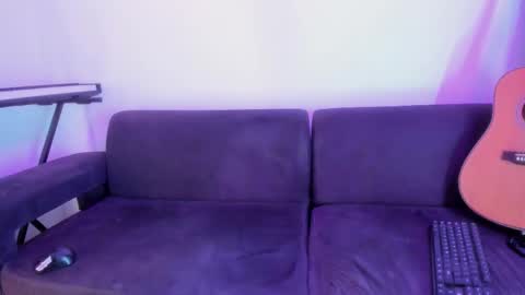 henrik_senn online show from November 2025 11:09:02 AM