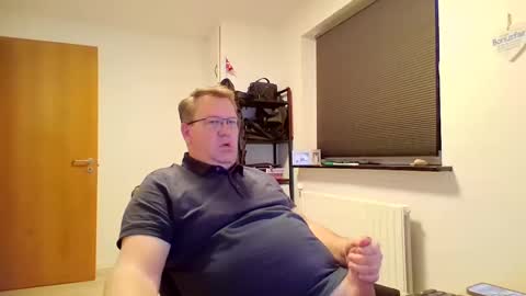 Snapshot of henrikrp1971 chatting on February 2025 04:57:01 PM henrikrp1971 online show from February 2025 04:57:01 PM