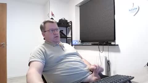 Snapshot of henrikrp1971 chatting on March 2025 09:26:02 PM henrikrp1971 online show from March 2025 09:26:02 PM