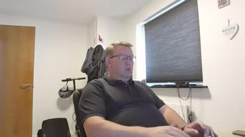 Snapshot of henrikrp1971 chatting on September 2025 12:38:02 PM henrikrp1971 online show from September 2025 12:38:02 PM