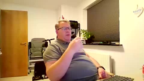 Snapshot of henrikrp1971 chatting on December 2025 07:09:01 PM henrikrp1971 online show from December 2025 07:09:01 PM