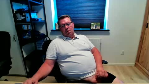 Snapshot of henrikrp1971 chatting on June 2026 12:36:02 PM henrikrp1971 online show from June 2026 12:36:02 PM