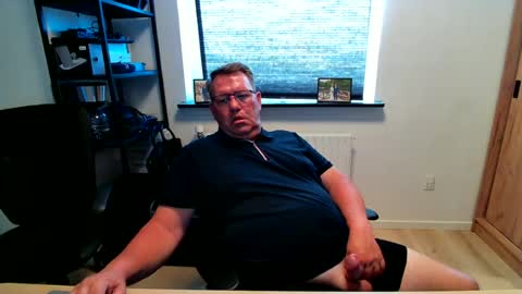Snapshot of henrikrp1971 chatting on June 2026 04:33:02 PM henrikrp1971 online show from June 2026 04:33:02 PM