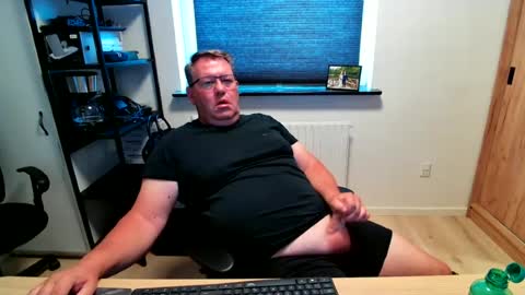 Snapshot of henrikrp1971 chatting on July 2026 12:33:01 PM henrikrp1971 online show from July 2026 12:33:01 PM
