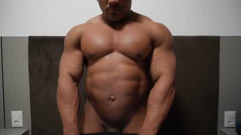 Snapshot of henrimusclee chatting on June 2026 10:43:01 PM Henri online show from June 2026 10:43:01 PM