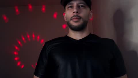 HenryAxe online show from November 2025 03:25:01 PM