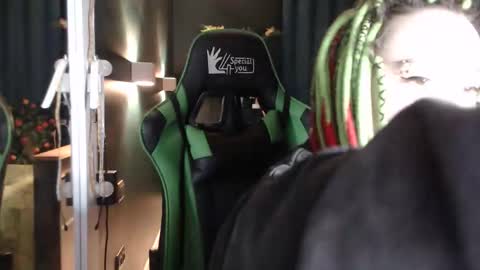 Hentaishiing online show from April 2026 04:48:01 PM