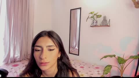 Snapshot of hera_069 chatting on February 2025 09:23:02 PM Hello I am Valentina independent Colombian model I love sensuality and pleasure welcome online show from February 2025 09:23:02 PM
