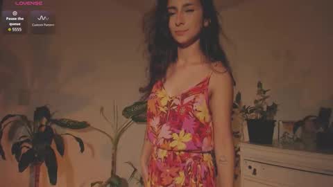 Snapshot of hera_069 chatting on September 2025 02:35:01 AM Hello I am Valentina independent Colombian model I love sensuality and pleasure welcome online show from September 2025 02:35:01 AM
