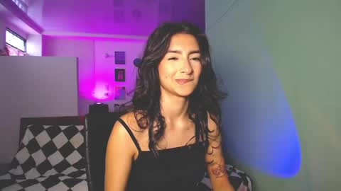 Hello I am Valentina independent Colombian model I love sensuality and pleasure welcome online show from June 2026 07:58:02 PM