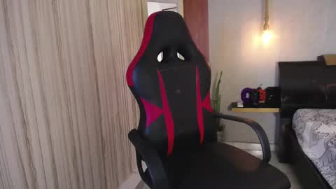 HERA online show from November 2025 09:37:01 PM