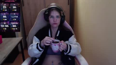 Snapshot of heraluna_ chatting on December 2024 09:45:02 PM HeraLuna online show from December 2024 09:45:02 PM