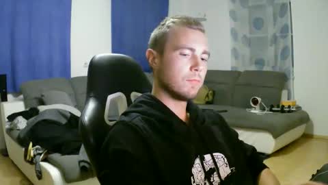 John Pearl online show from October 2025 07:45:02 PM