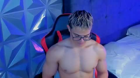 Snapshot of hercules_12345 chatting on June 2026 08:33:02 AM Hercules online show from June 2026 08:33:02 AM