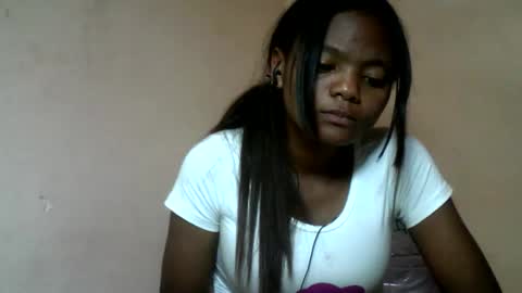 Snapshot of herisse01 chatting on June 2026 07:41:02 PM herisse01 online show from June 2026 07:41:02 PM
